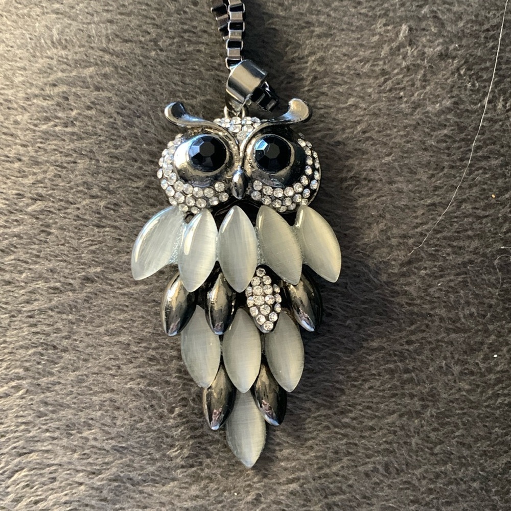 Jewelled Owl with chain necklace